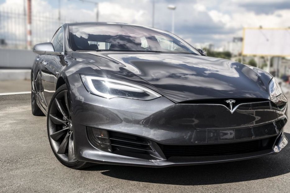 Продам Tesla Model S 90D 2017 года в Киеве