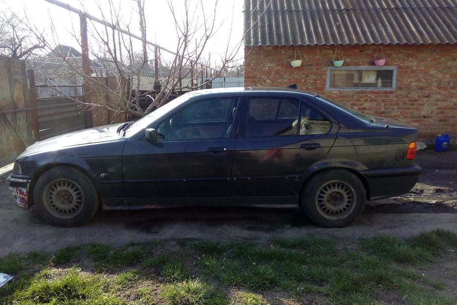 Продам BMW 318 1991 года в г. Каменка-Днепровская, Запорожская область