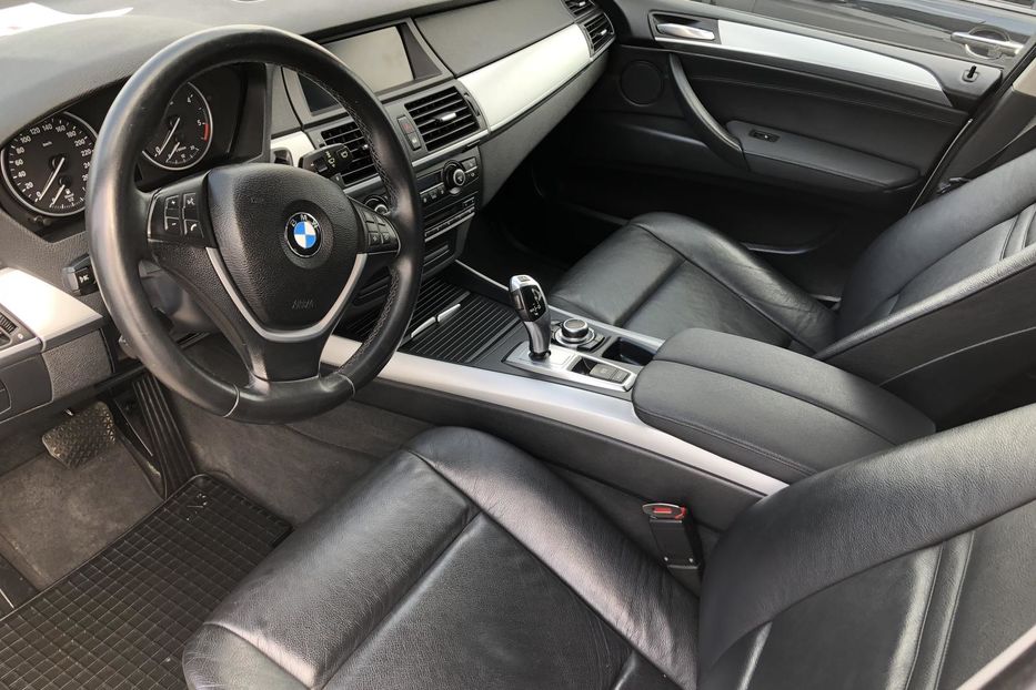 Продам BMW M5 2010 года в Черновцах