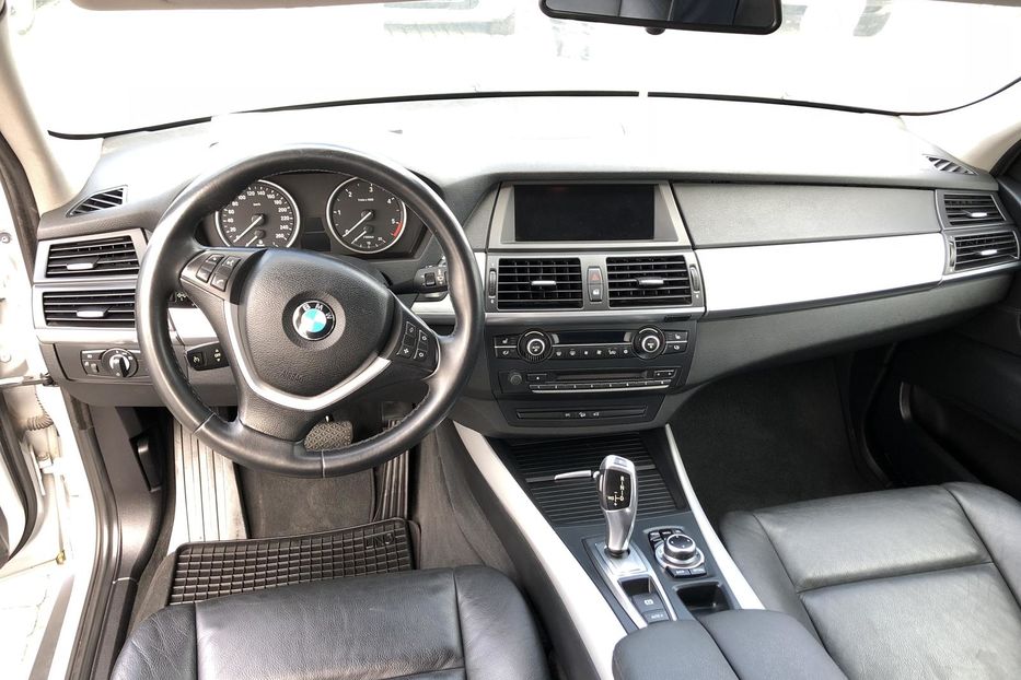 Продам BMW M5 2010 года в Черновцах