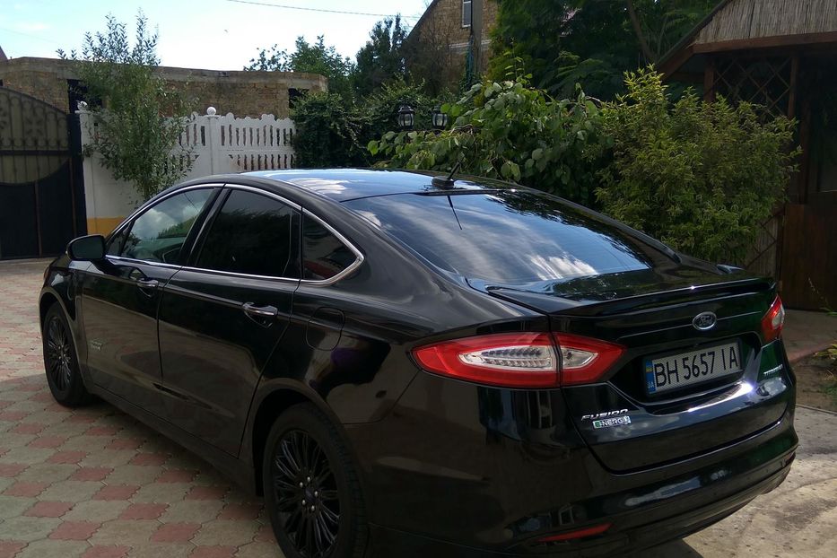 Продам Ford Fusion Titanium Plug-in 2014 года в Одессе