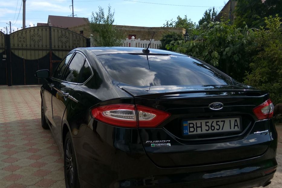 Продам Ford Fusion Titanium Plug-in 2014 года в Одессе