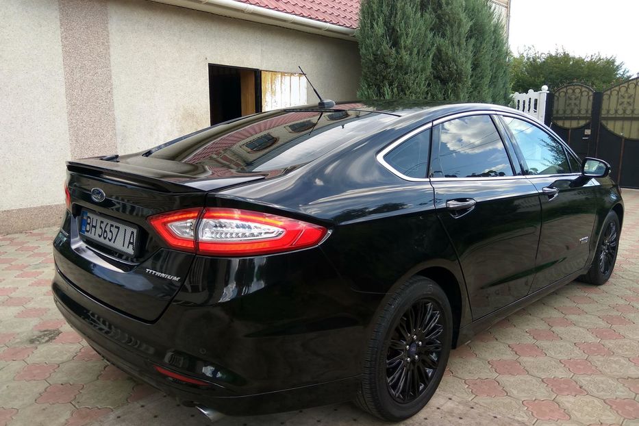 Продам Ford Fusion Titanium Plug-in 2014 года в Одессе