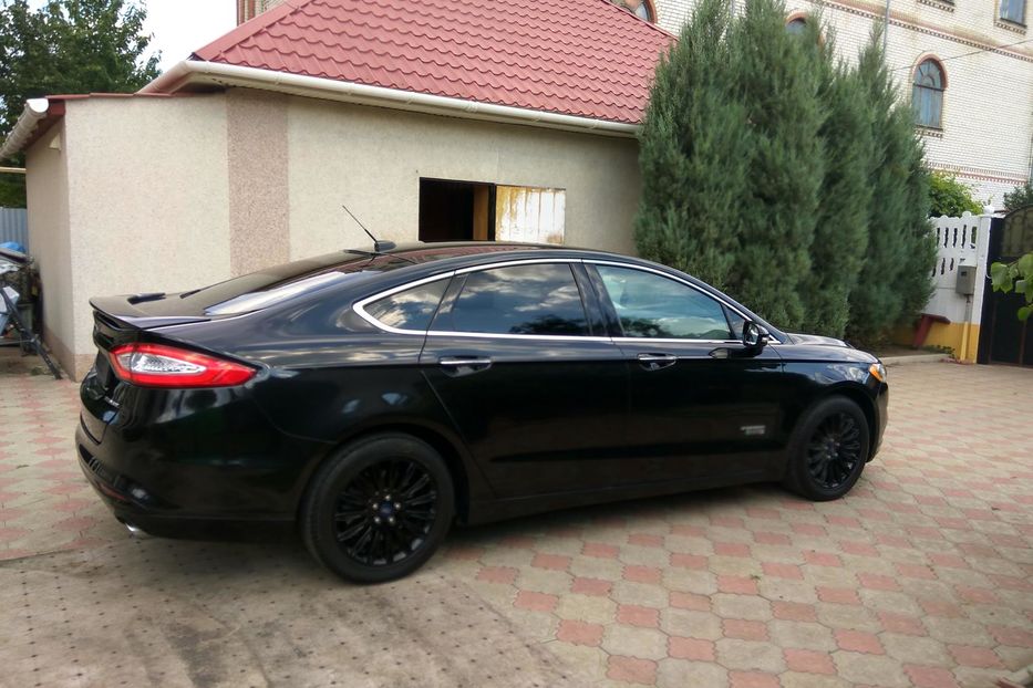 Продам Ford Fusion Titanium Plug-in 2014 года в Одессе
