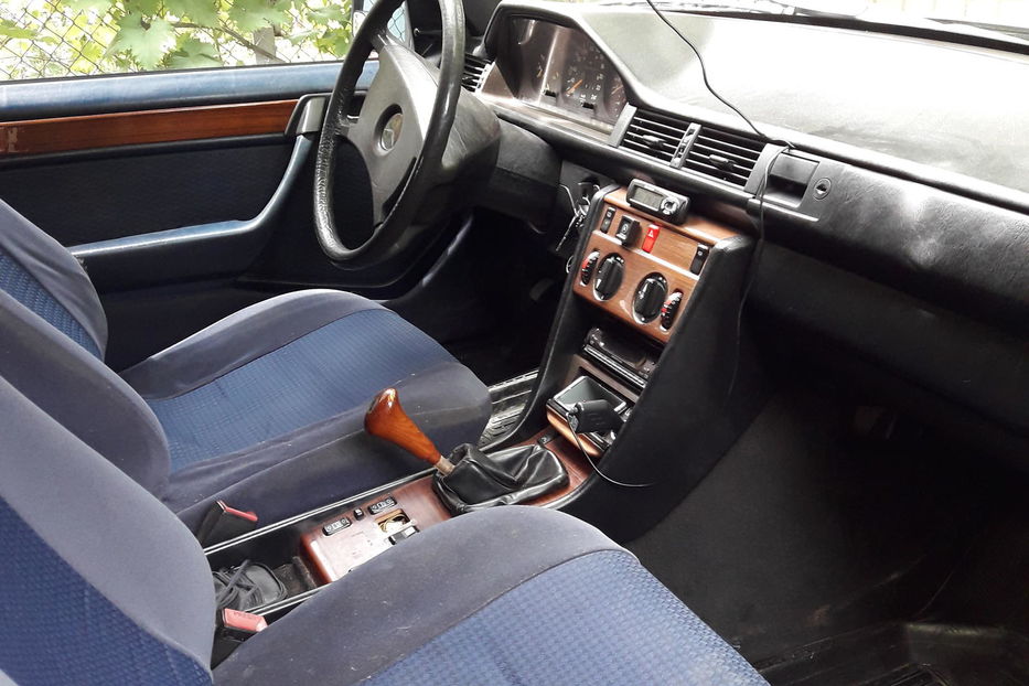 Продам Mercedes-Benz 260 W124 1988 года в г. Кривой Рог, Днепропетровская область
