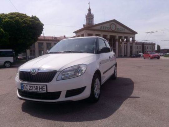 Продам Skoda Fabia HATCHBACK 2012 года в Львове