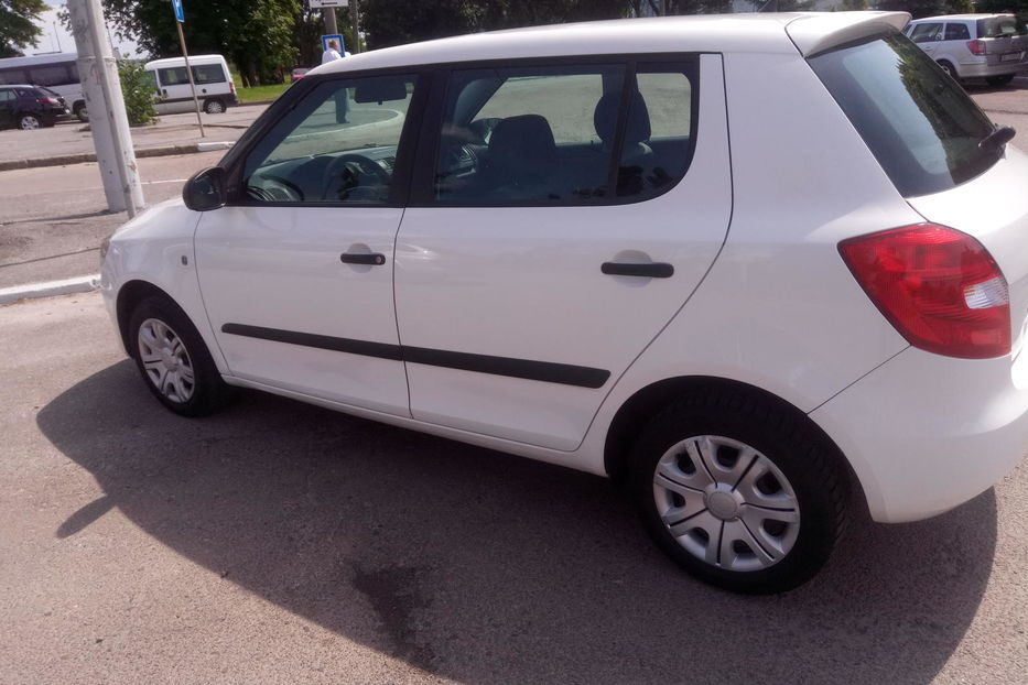 Продам Skoda Fabia HATCHBACK 2012 года в Львове