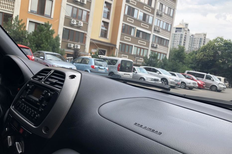 Продам Toyota Rav 4 2003 года в Одессе