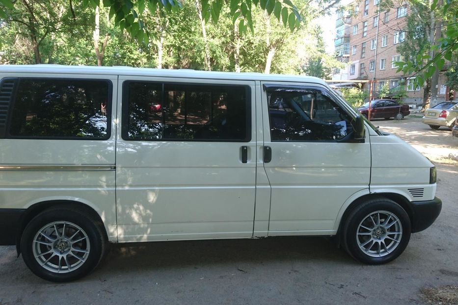 Продам Volkswagen T4 (Transporter) пасс. 2002 года в Николаеве