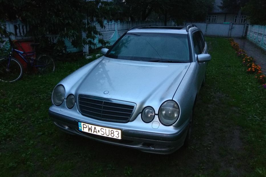 Продам Mercedes-Benz E-Class 270 2000 года в Черновцах