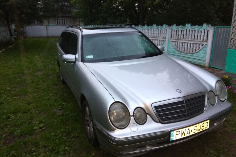 Продам Mercedes-Benz E-Class 270 2000 года в Черновцах