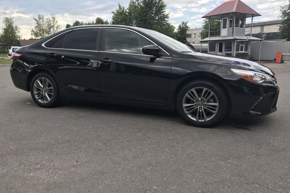 Продам Toyota Camry SE 2015 года в Киеве
