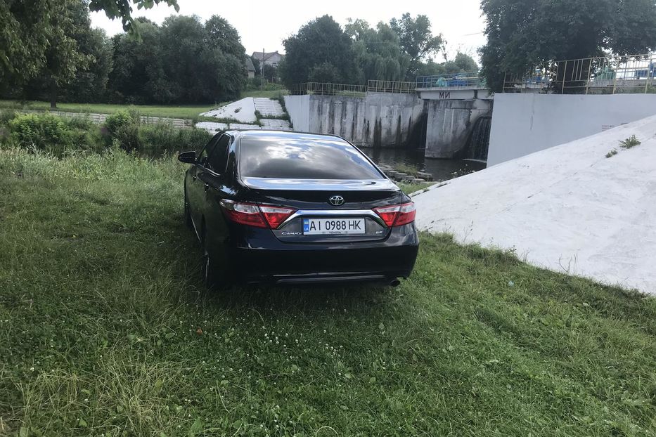 Продам Toyota Camry SE 2015 года в Киеве