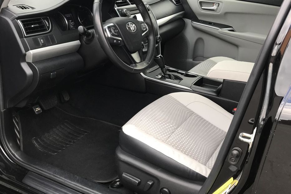Продам Toyota Camry SE 2015 года в Киеве