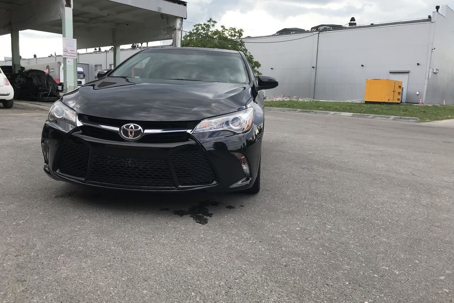 Продам Toyota Camry SE 2015 года в Киеве