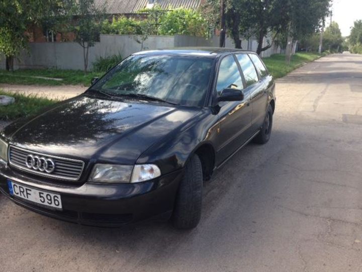 Продам Audi A4 универсал 1999 года в Виннице