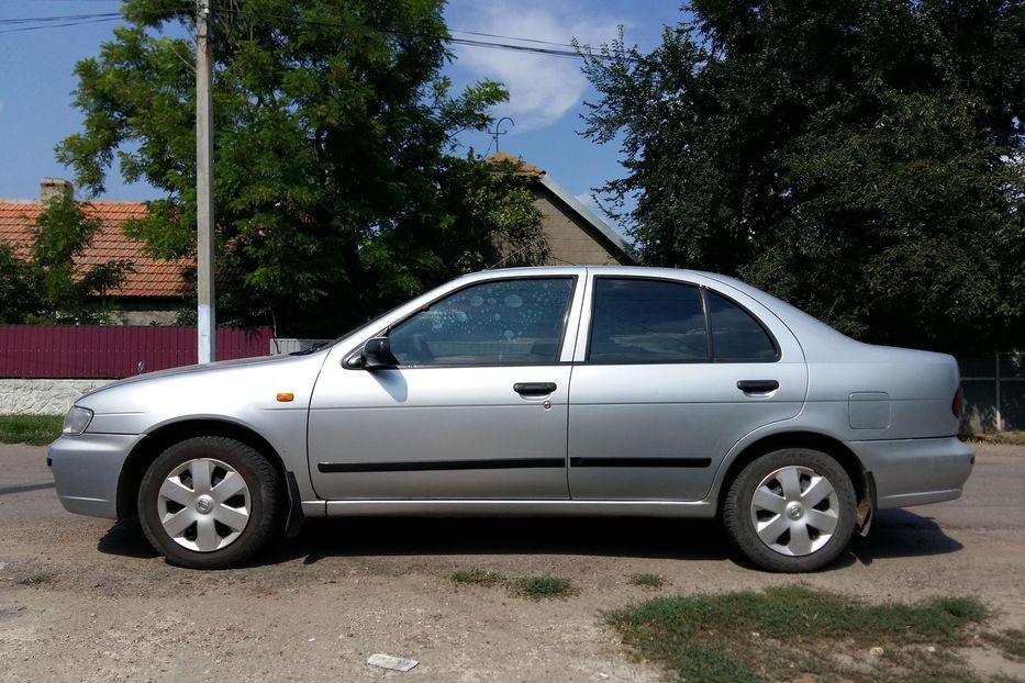 Продам Nissan Almera 1995 года в г. Измаил, Одесская область