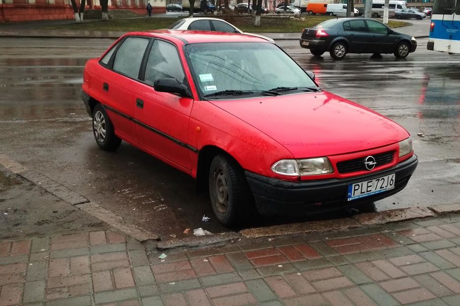 Продам Opel Astra F Седан 1998 года в г. Теплик, Винницкая область