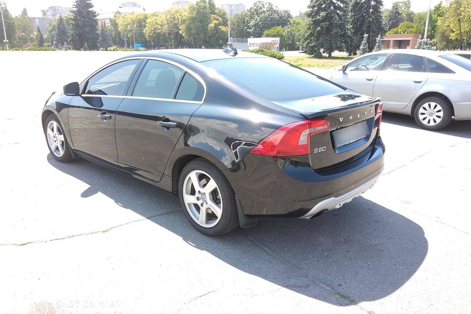 Продам Volvo S60 2.0T 2011 года в г. Кременчуг, Полтавская область