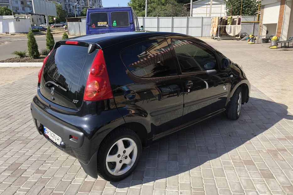 Продам Peugeot 107 2011 года в Одессе