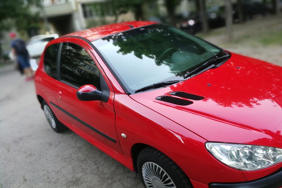 Продам Peugeot 206 Хэтчбек 2005 года в Харькове