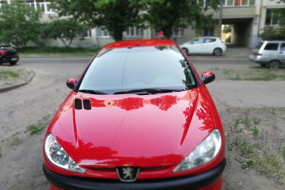 Продам Peugeot 206 Хэтчбек 2005 года в Харькове