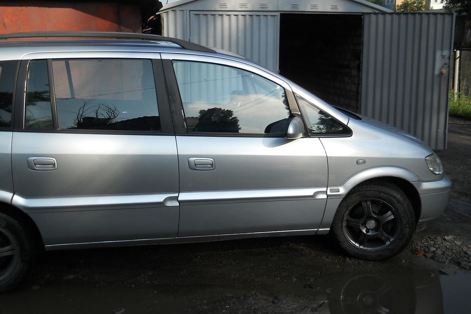 Продам Opel Zafira 2003 года в Харькове