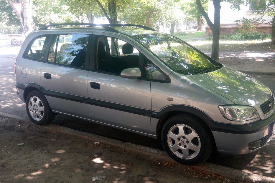 Продам Opel Zafira 2002 года в г. Новая Каховка, Херсонская область