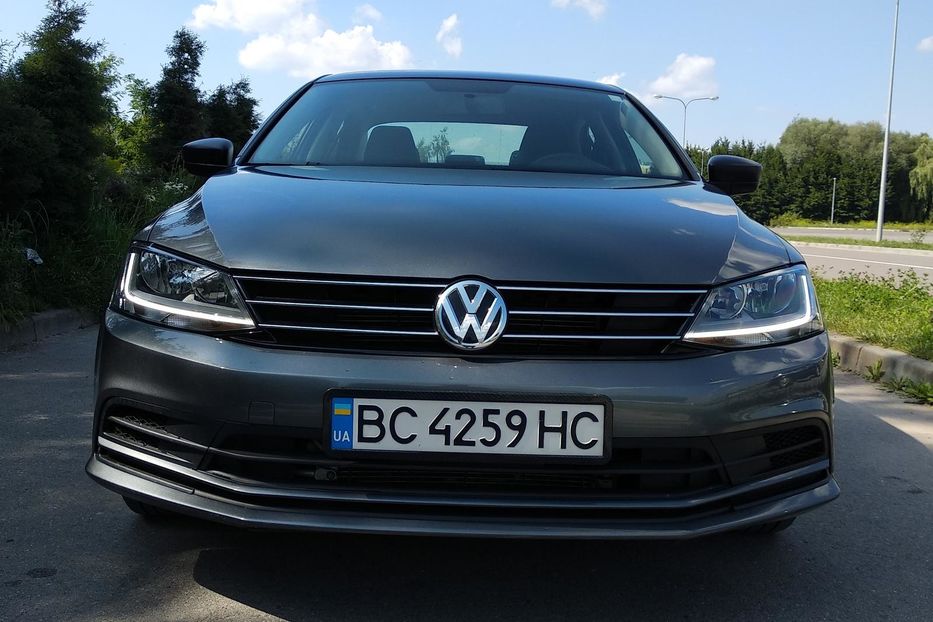 Продам Volkswagen Jetta VI 2016 года в Львове