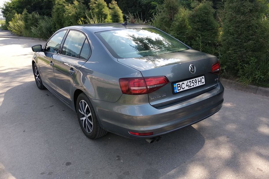 Продам Volkswagen Jetta VI 2016 года в Львове