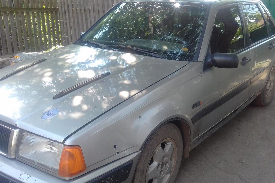 Продам Volvo 460 1990 года в Кропивницком