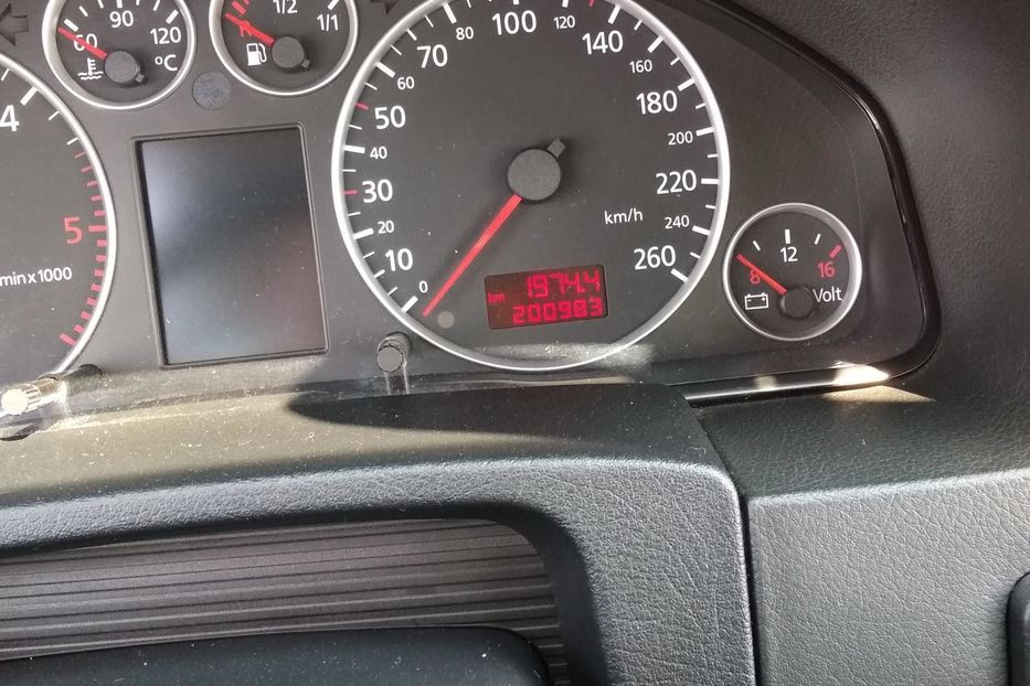 Продам Audi A6 2004 года в Одессе