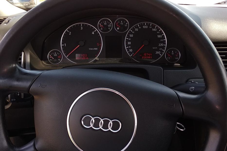 Продам Audi A6 2004 года в Одессе