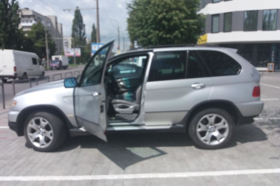 Продам BMW X5 2002 года в Луцке