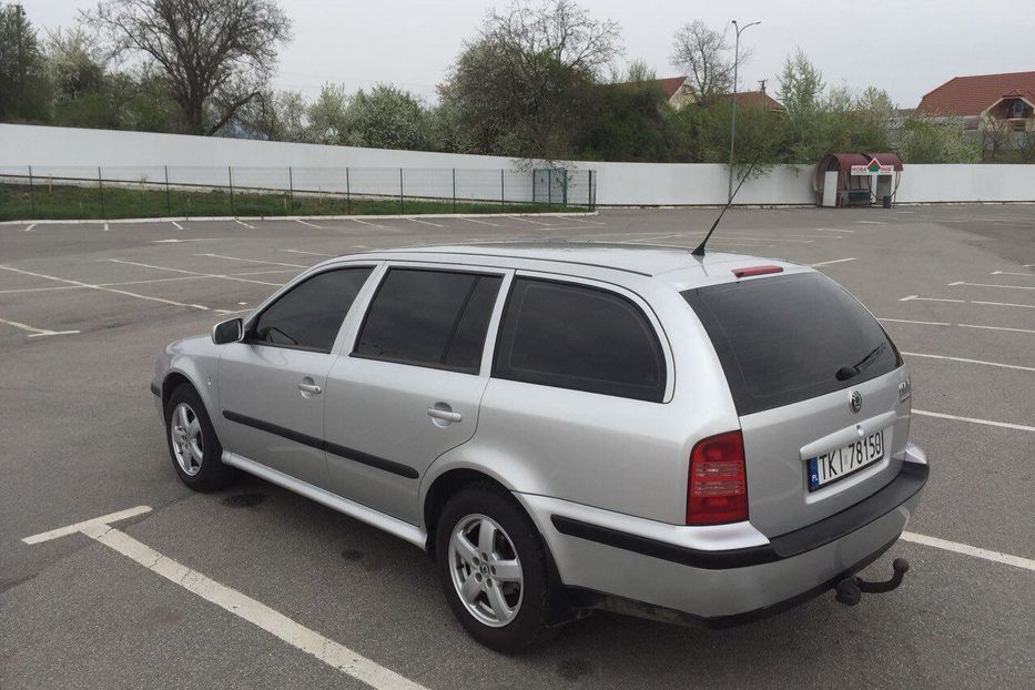 Продам Skoda Octavia Tour 2001 года в Харькове