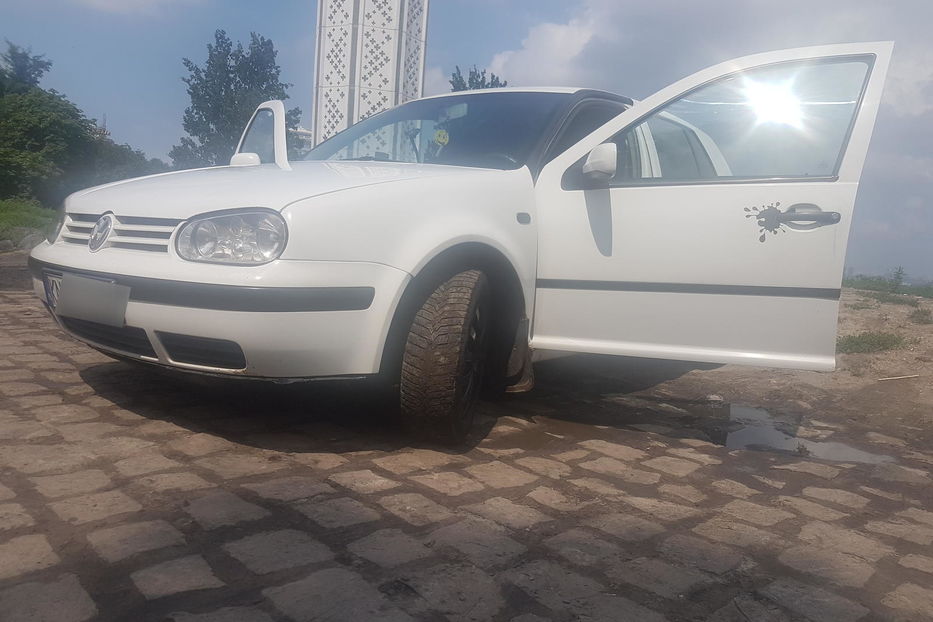 Продам Volkswagen Golf IV 1998 года в Киеве