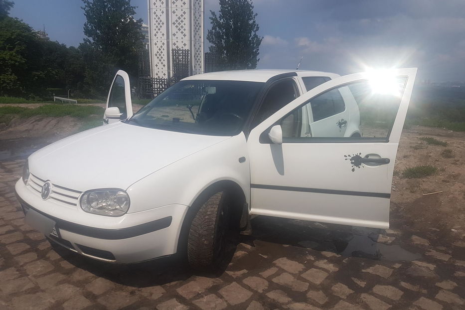 Продам Volkswagen Golf IV 1998 года в Киеве