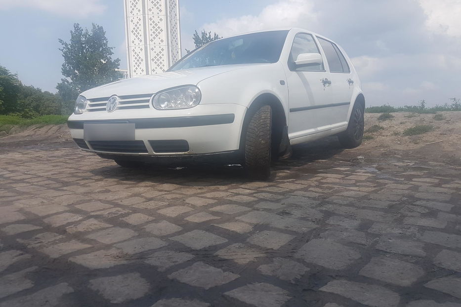 Продам Volkswagen Golf IV 1998 года в Киеве