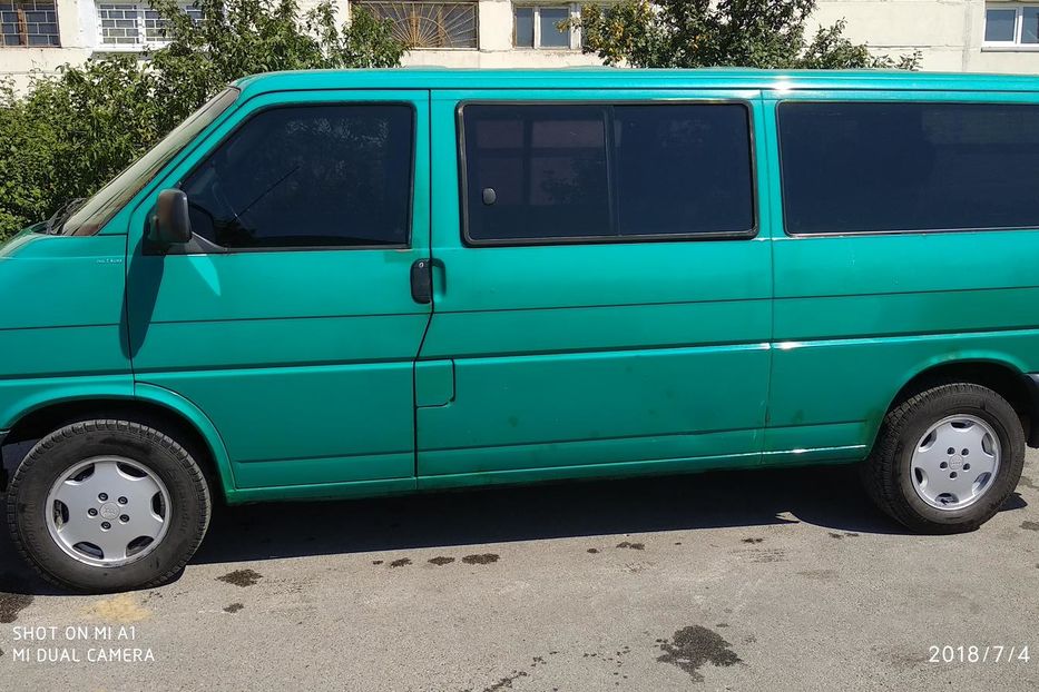 Продам Volkswagen T4 (Transporter) пасс. 2002 года в Киеве