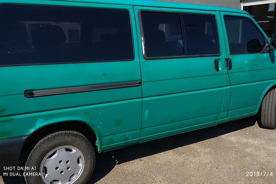 Продам Volkswagen T4 (Transporter) пасс. 2002 года в Киеве