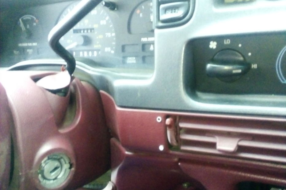Продам Ford Taurus L 1992 года в Луганске