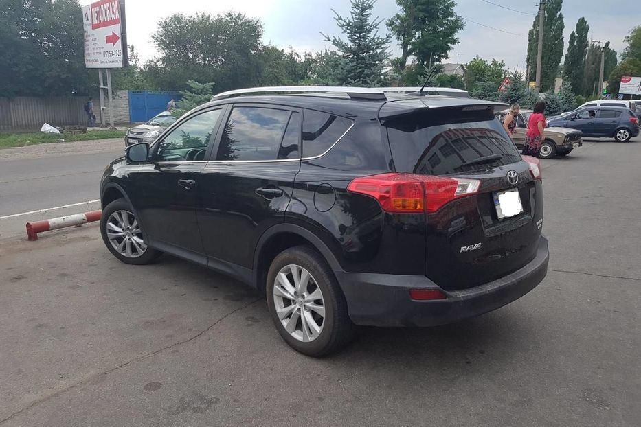 Продам Toyota Rav 4 limited 2016 года в Харькове
