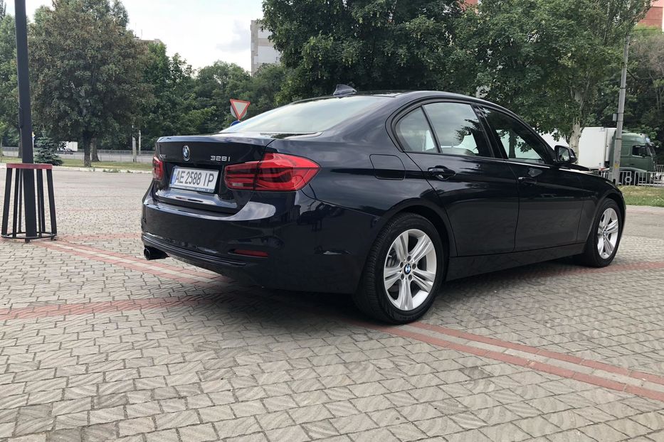 Продам BMW 328 Xdrive 2016 года в Днепре