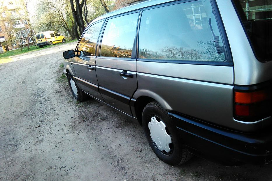 Продам Volkswagen Passat B3 1989 года в Черновцах