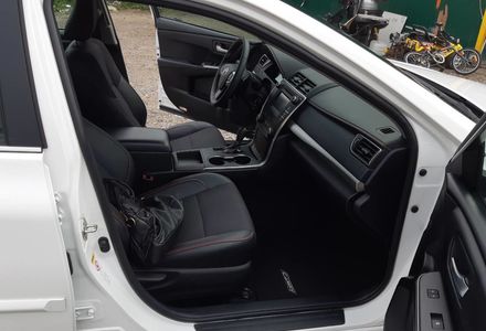 Продам Toyota Camry SE 2017 года в Киеве
