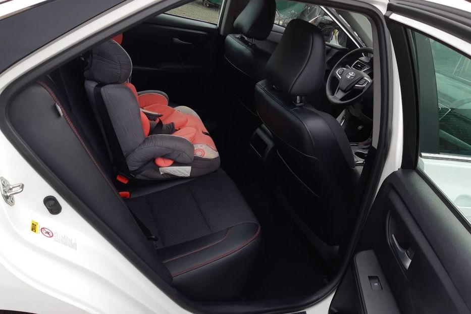 Продам Toyota Camry SE 2017 года в Киеве