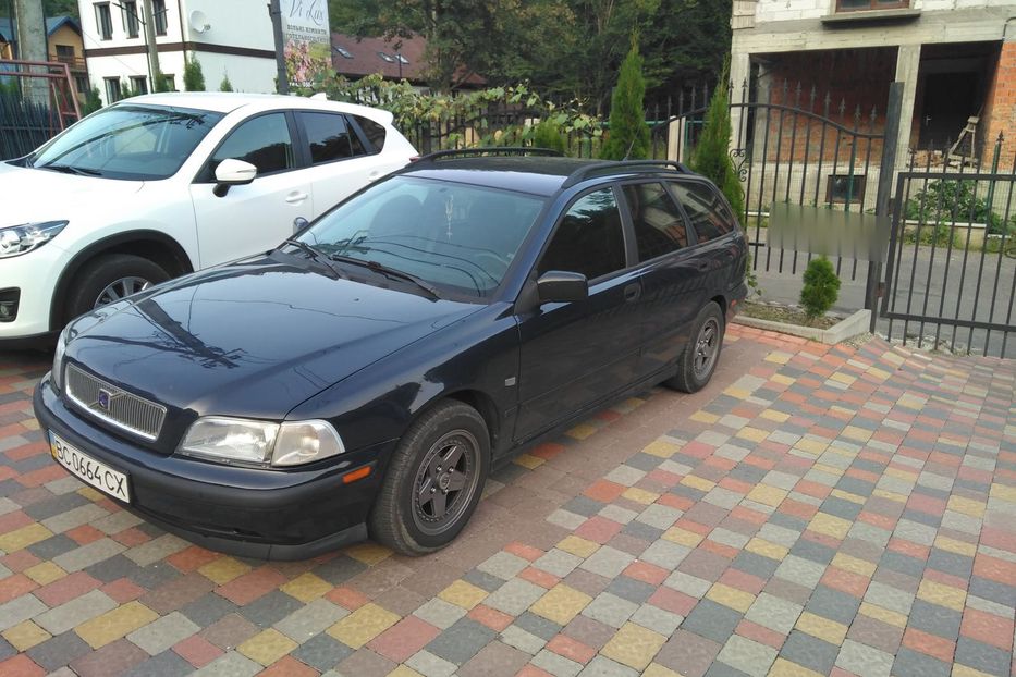 Продам Volvo V40 1999 года в Львове