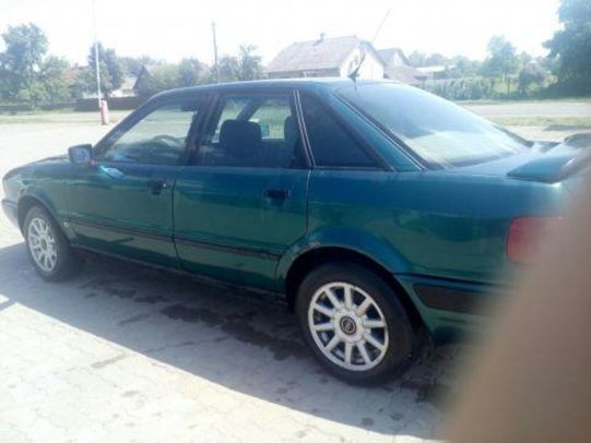 Продам Audi 80 Хороша машина 1993 года в г. Сторожинец, Черновицкая область