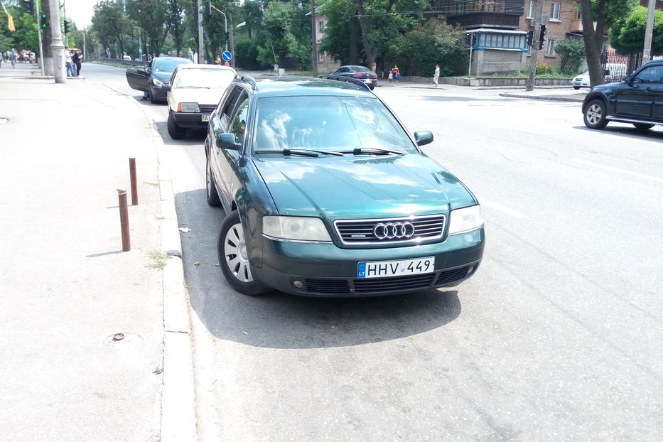 Продам Audi A6 А6 С5 квадро 1999 года в Киеве