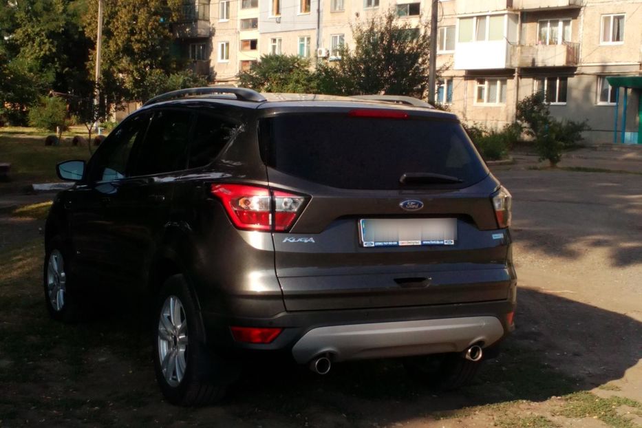 Продам Ford Kuga Внедорожник 2017 года в г. Днепровка, АР Крым